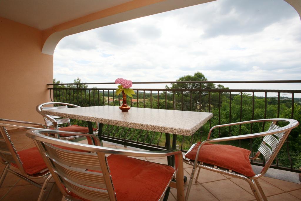 Apartments Neda - Porec South Phòng bức ảnh