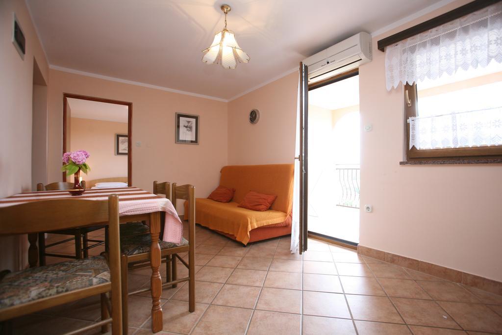 Apartments Neda - Porec South Phòng bức ảnh
