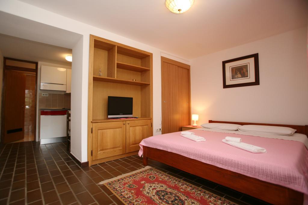 Apartments Neda - Porec South Phòng bức ảnh