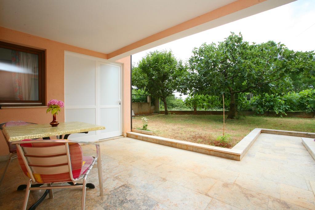 Apartments Neda - Porec South Phòng bức ảnh