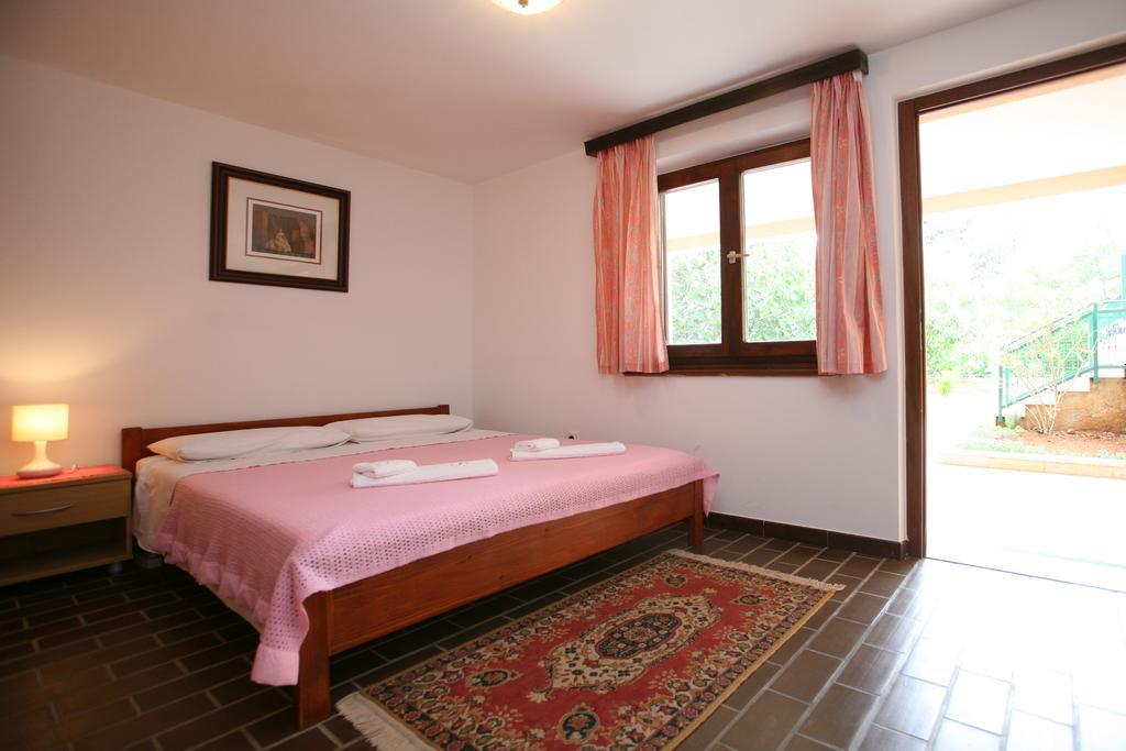 Apartments Neda - Porec South Phòng bức ảnh