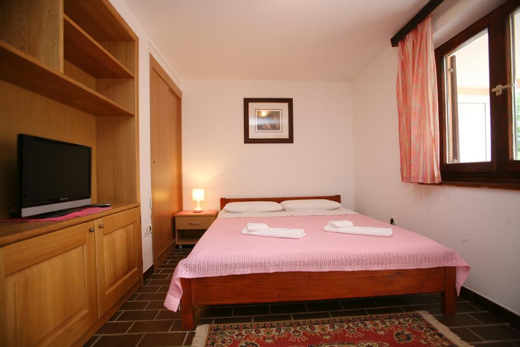 Apartments Neda - Porec South Phòng bức ảnh